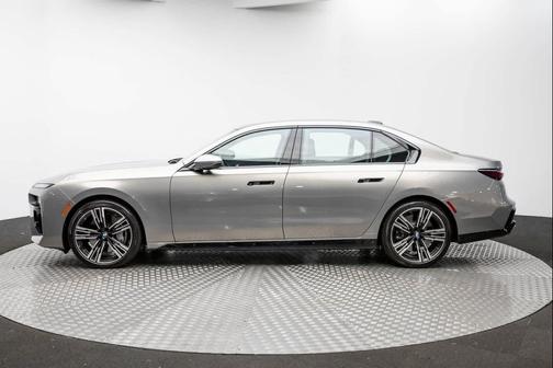 2024 BMW 760 xDrive