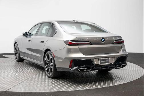 2024 BMW 760 xDrive