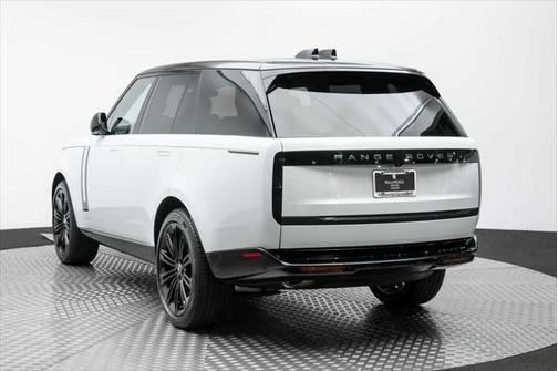 2025 Land Rover Range Rover P400 SE