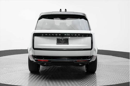 2025 Land Rover Range Rover P400 SE