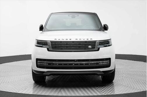 2025 Land Rover Range Rover P400 SE