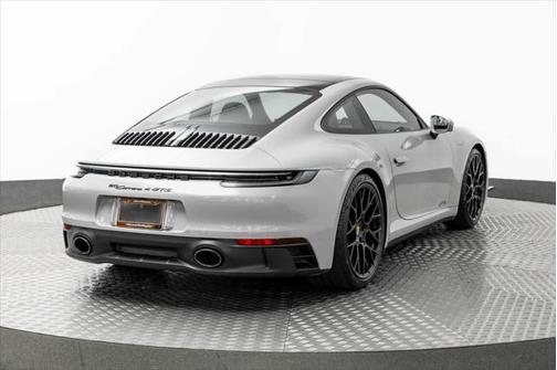 2022 Porsche 911 Carrera GTS