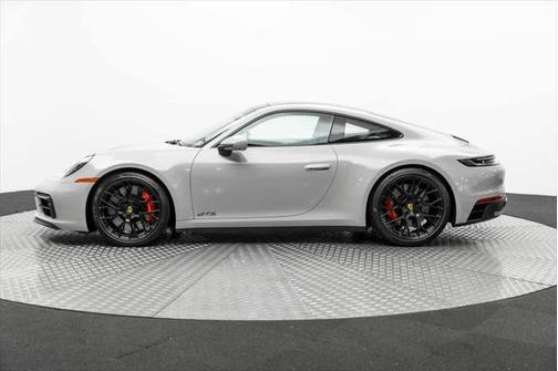 2022 Porsche 911 Carrera GTS