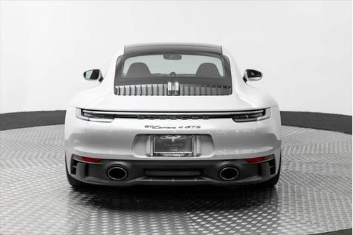 2022 Porsche 911 Carrera GTS