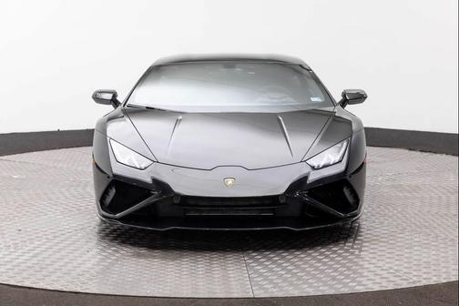 2022 Lamborghini Huracan EVO Coupe RWD