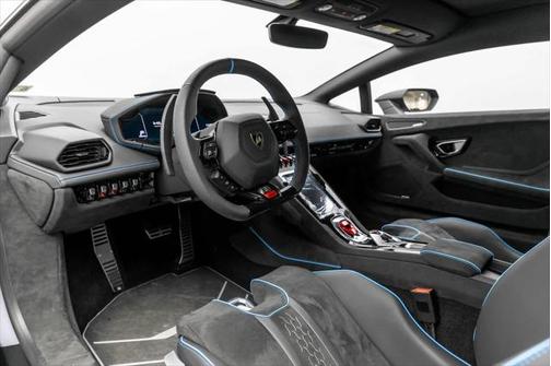 2024 Lamborghini Huracan Sterrato Coupe