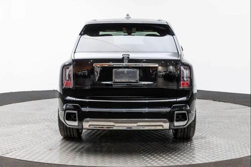 Black 2026 Rolls-Royce Cullinan