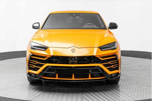 2021 Lamborghini Urus Graphite Capsule