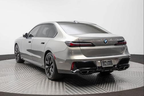 2024 BMW 760 xDrive