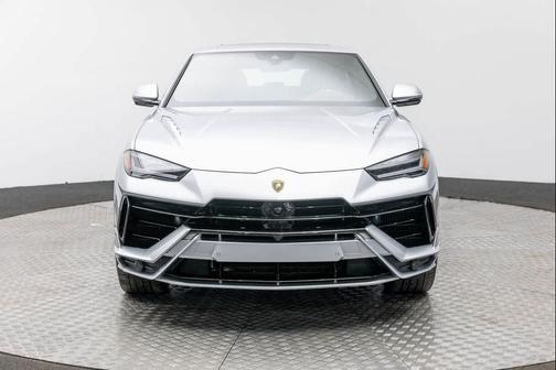 2023 Lamborghini Urus S
