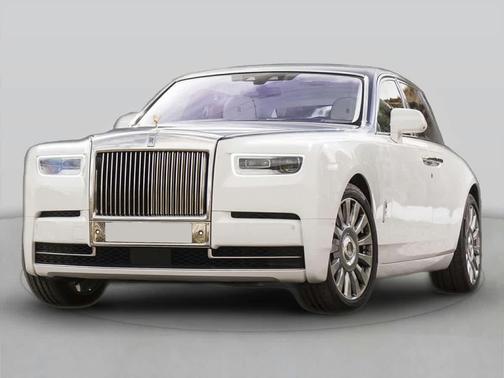 2023 Rolls-Royce Phantom Sedan