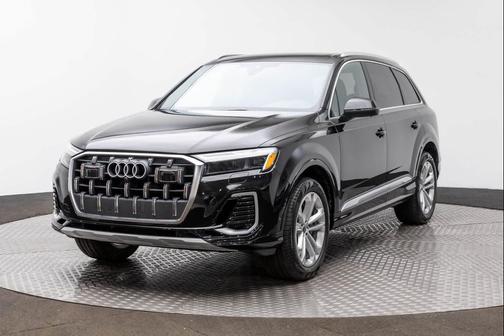 2025 Audi Q7 55 Premium Plus