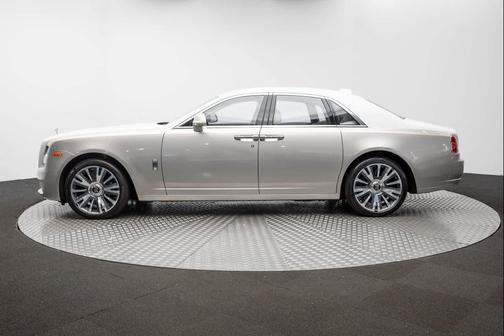 2018 Rolls-Royce Ghost Sedan