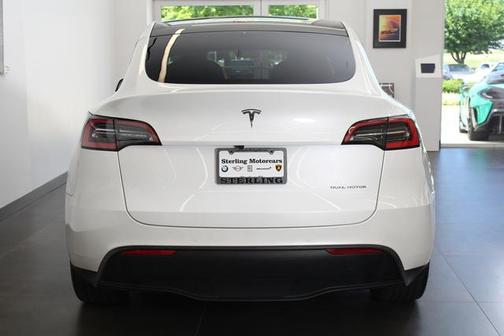 Photo 5 of 24 of 2020 Tesla Model Y Long Range