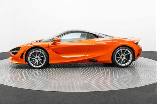 2025 McLaren 750S Spider