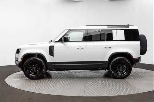 2025 Land Rover Defender 110 P300