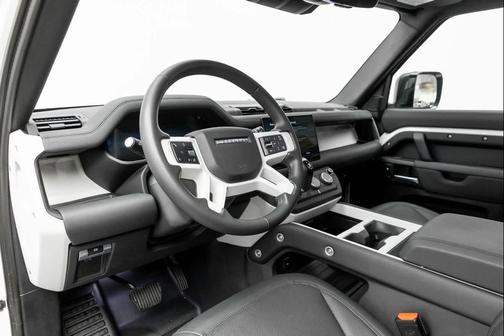 2025 Land Rover Defender 110 P300