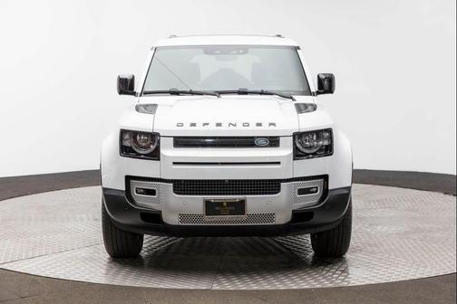 2025 Land Rover Defender 110 P300