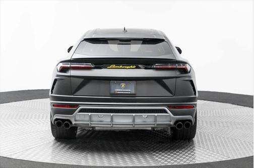 2019 Lamborghini Urus AWD