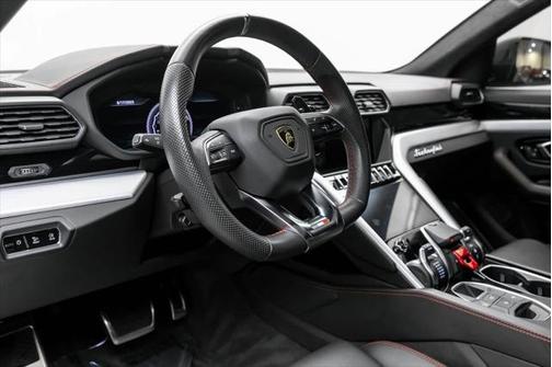 2019 Lamborghini Urus AWD
