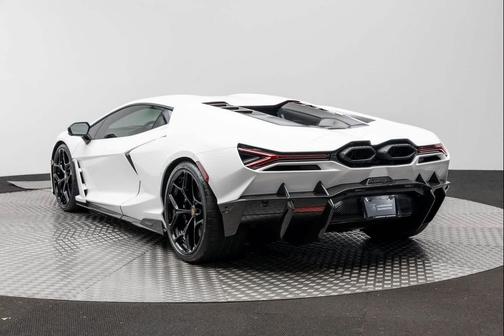 2024 Lamborghini Revuelto Coupe