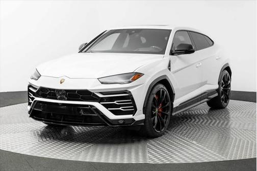 2021 Lamborghini Urus Graphite Capsule