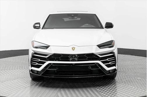 2021 Lamborghini Urus Graphite Capsule