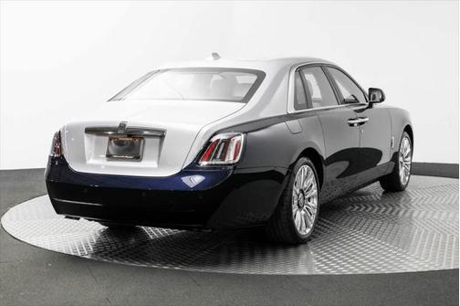 2025 Rolls-Royce Ghost Sedan