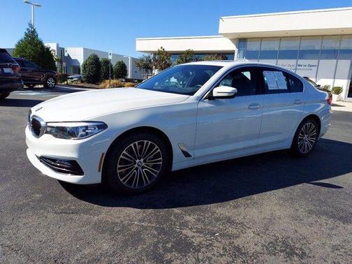 Photo 5 of 31 of 2018 BMW 540 i