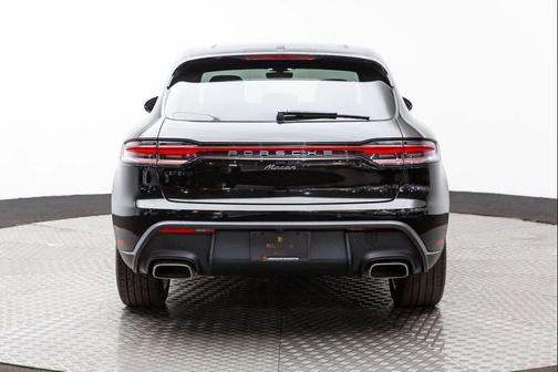 2022 Porsche Macan 