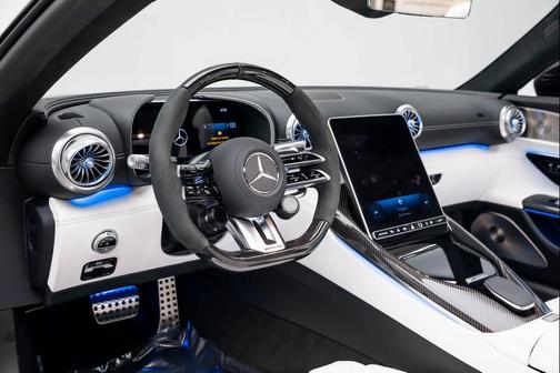 2025 Mercedes-Benz AMG SL 63 Base