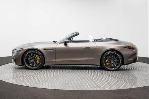 2025 Mercedes-Benz AMG SL 63 Base