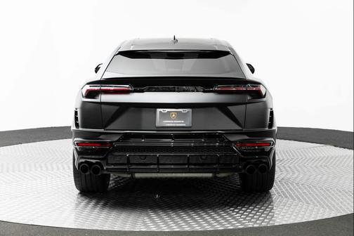 2023 Lamborghini Urus S