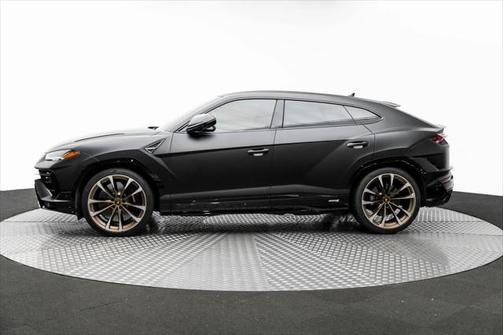 2023 Lamborghini Urus S