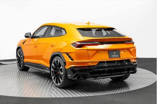 2024 Lamborghini Urus S