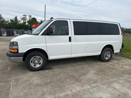 2017 Chevrolet Express 2500 LT