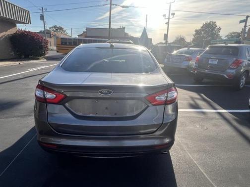 2014 Ford Fusion SE