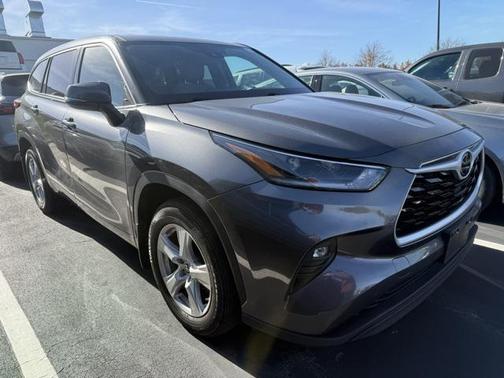 2021 Toyota Highlander LE