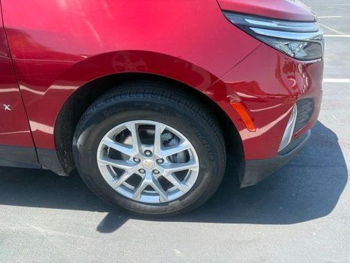 Radiant Red Tintcoat 2024 Chevrolet Equinox 1LT