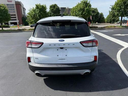 Oxford White 2021 Ford Escape SE