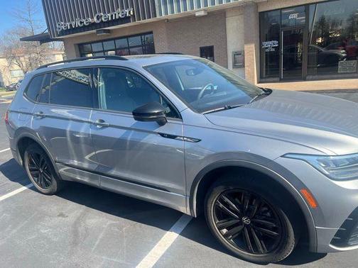 2022 Volkswagen Tiguan 2.0T SE R-Line Black 4MOTION