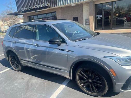 2022 Volkswagen Tiguan 2.0T SE R-Line Black 4MOTION