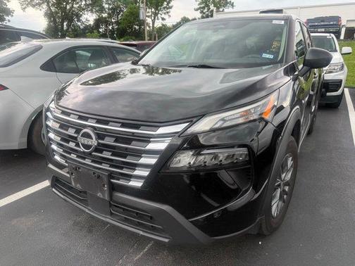 Super Black 2024 Nissan Rogue S