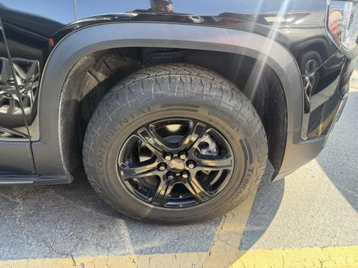 2022 GMC Acadia AWD AT4