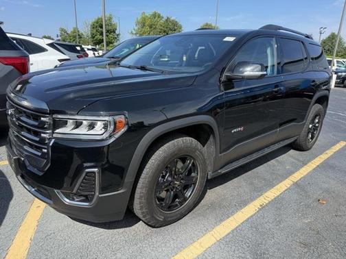 2022 GMC Acadia AWD AT4