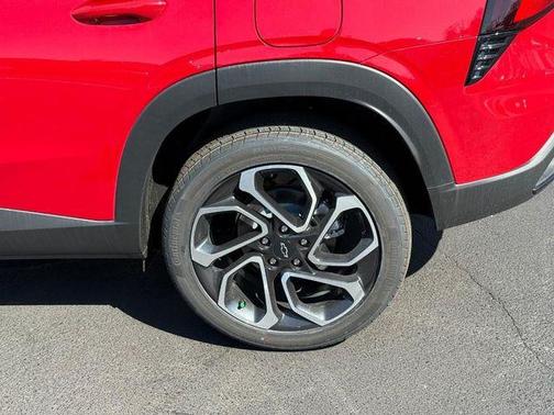 Apex Red 2026 Chevrolet Trax FWD 2RS