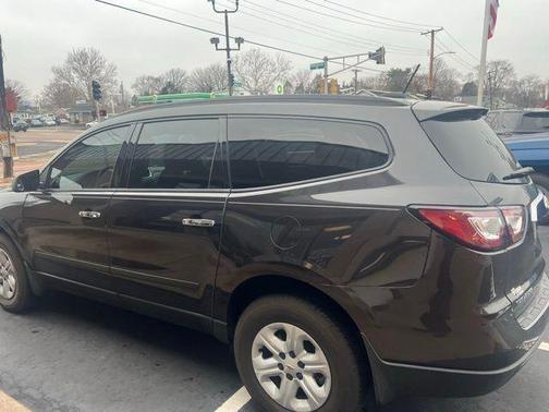 2017 Chevrolet Traverse LS