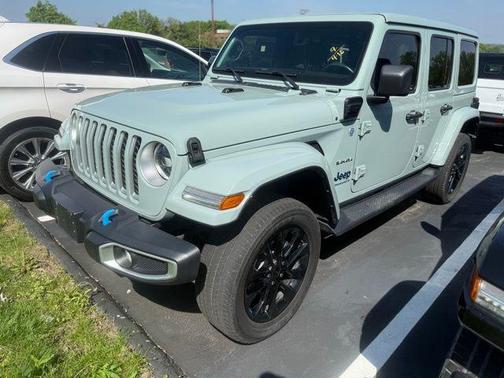 Earl Clearcoat 2023 Jeep Wrangler 4xe Sahara