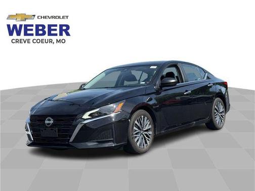 Super Black 2025 Nissan Altima 2.5 SV