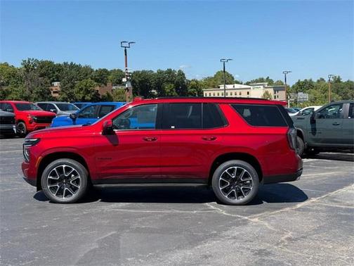 2025 Chevrolet Tahoe 4WD RST